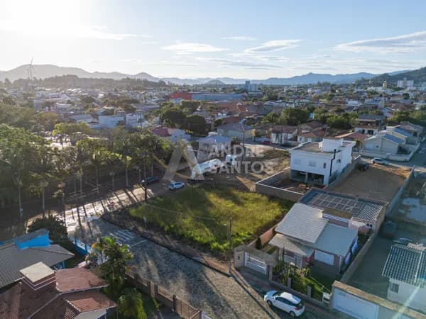 Lote/Terreno em Capivari de Baixo - Centro