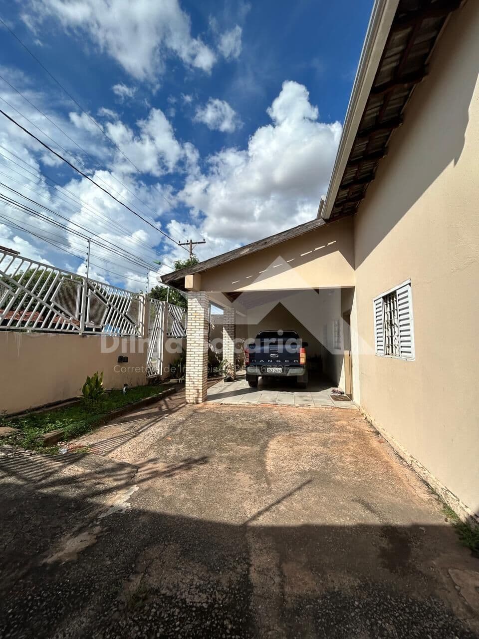Casa alto padrão no bairro CPA II em Cuiabá-MT