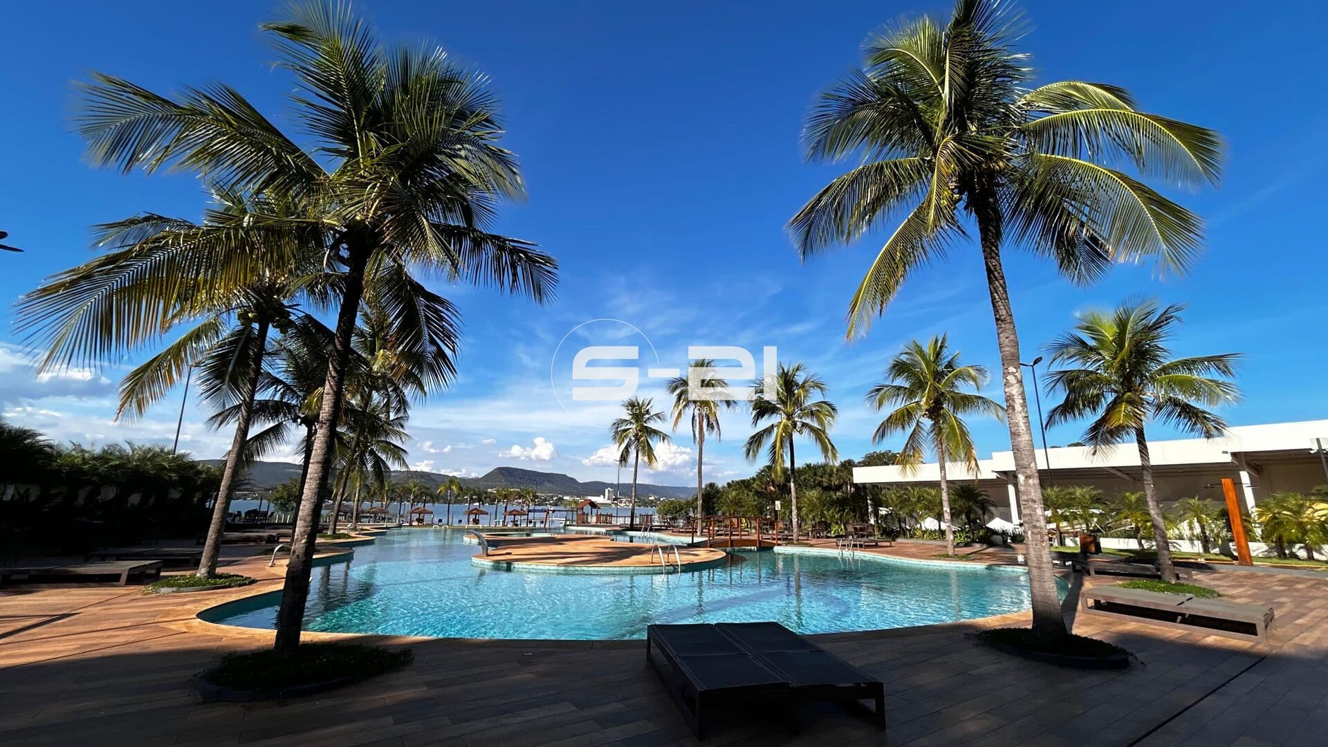 Apartamento à Venda, Edifício Acquas - Rifaina/SP