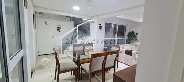Apartamento Duplex a poucos metros da Av. Goias