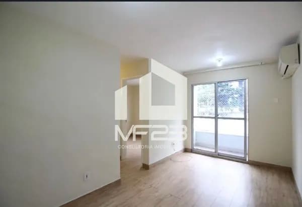Apartamento no Bairro Taquara