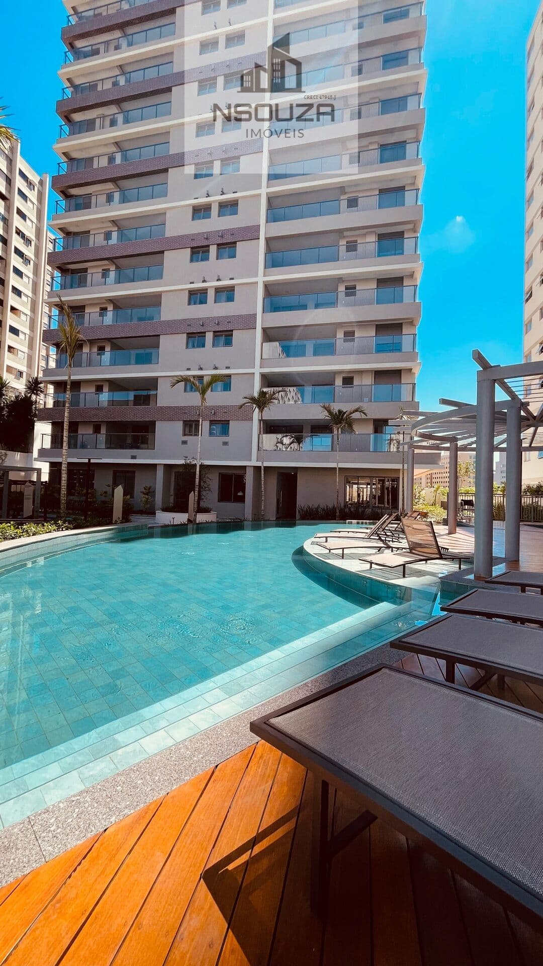 Apartamento Alto Padrão com 03 Dormitórios todos suíte e 02 vagas Bairro Cambuí - Campinas/sp