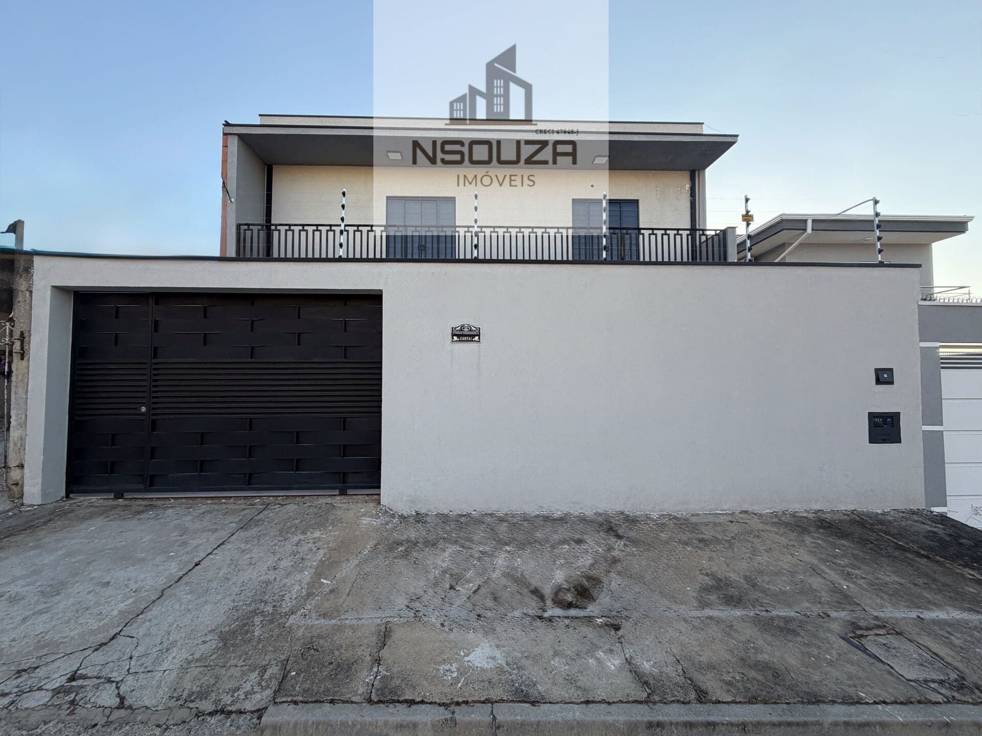 Casa sobrado com 04 dormitórios - Bairro cittá de firenze/Campinas-sp