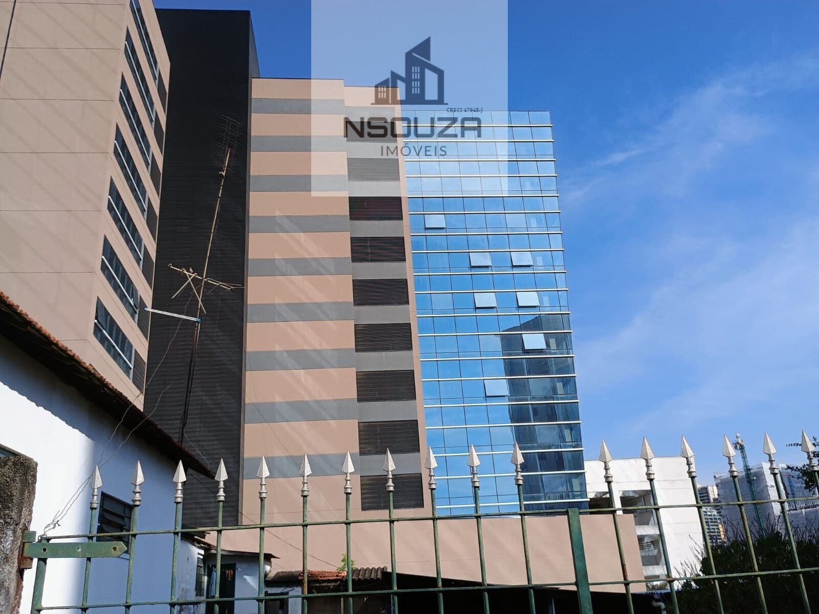 Prédio comercial no Cambuí, Campinas/SP
