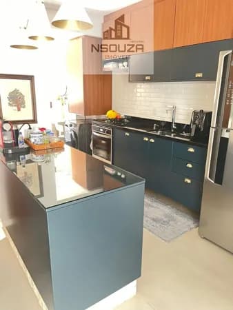 Apartamento cobertura com 03 Dormitórios sendo um suíte