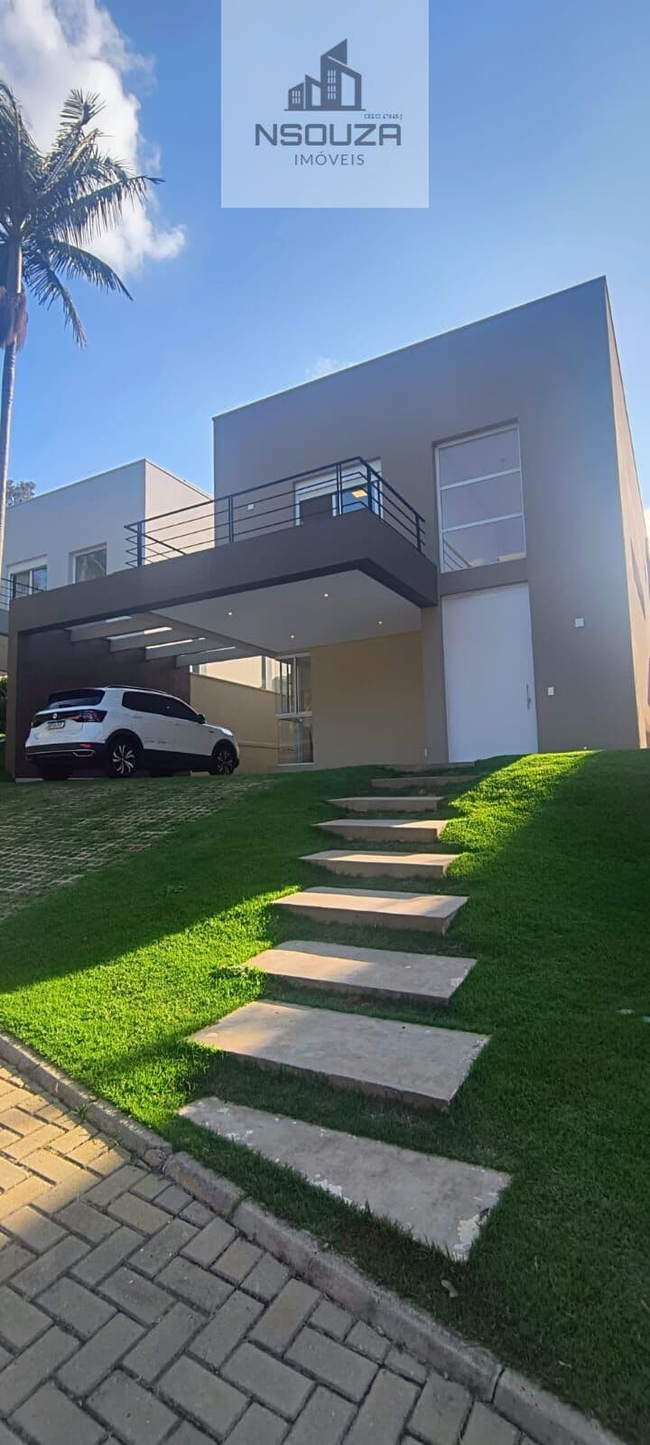Casa com 03 Dormitórios suíte