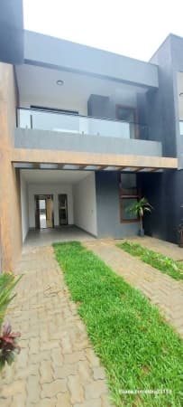 Casa Nova com piscina no Jardim Arizona!