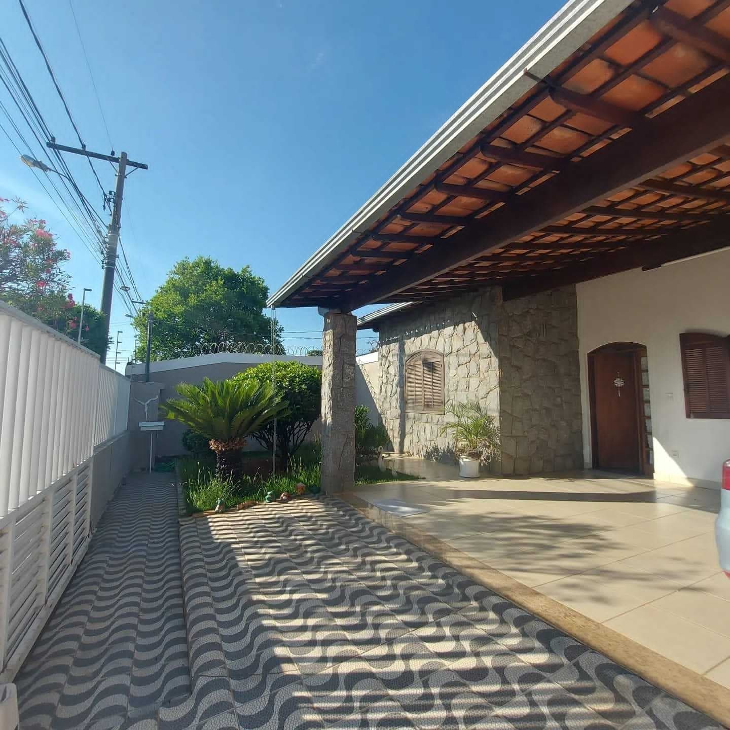 Casa bem espaçosa no Bom Jardim!