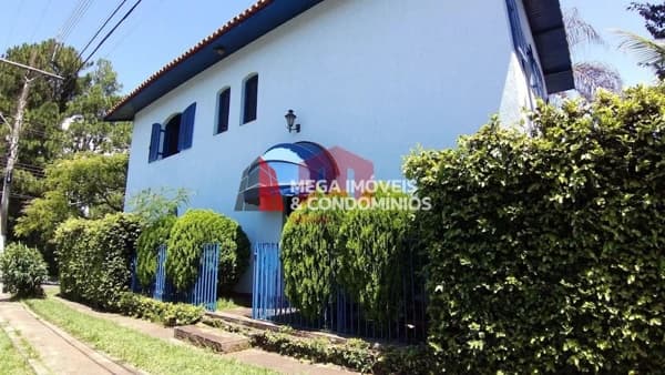 Casa a venda com 3 dormitórios, 319 m² - Vila Santista - Atibaia/SP