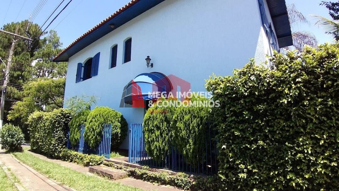 Casa a venda com 3 dormitórios, 319 m² - Vila Santista - Atibaia/SP