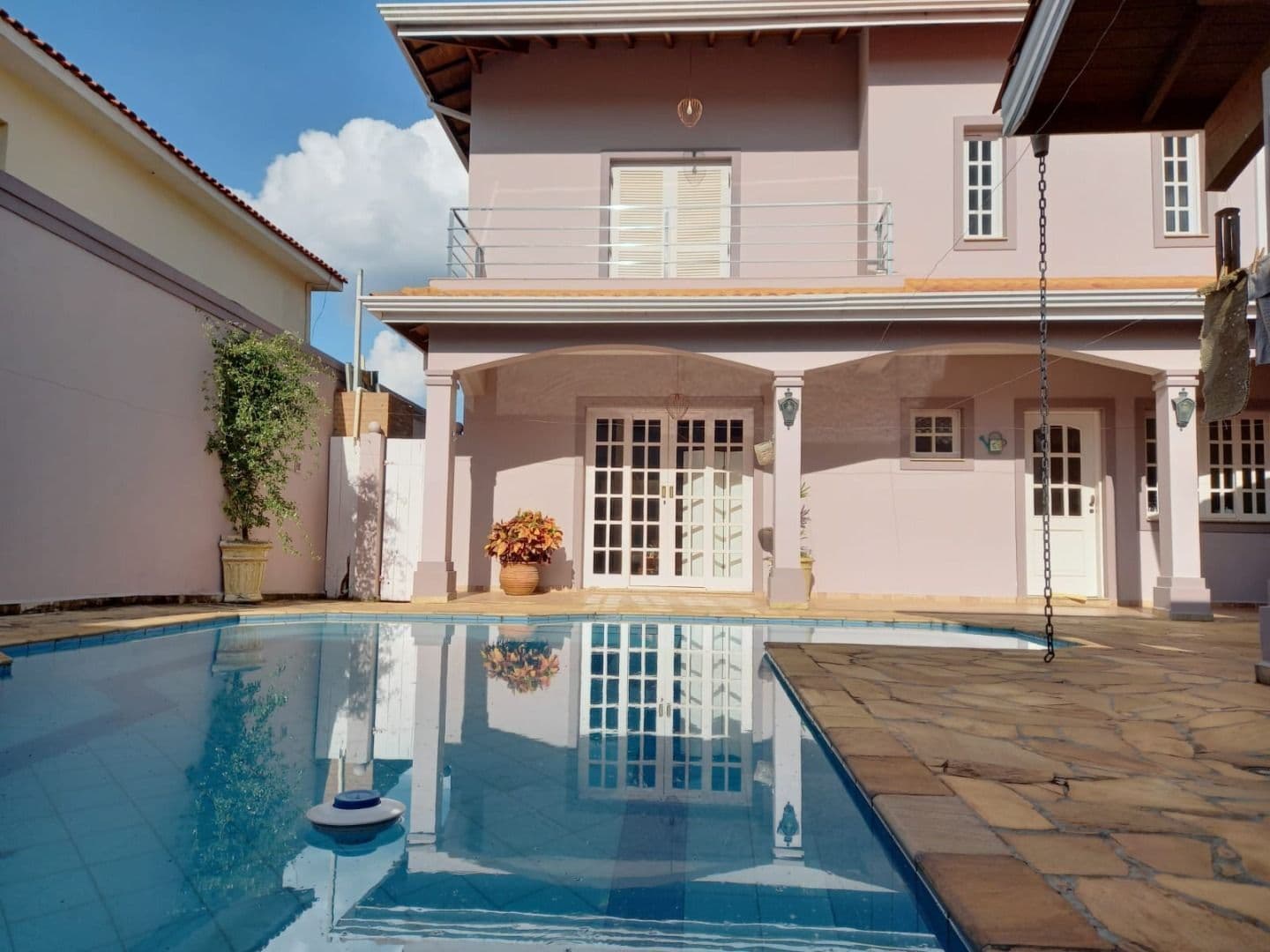 Sobrado com 3 dormitórios à venda, 343 m² - Jardim Itaperi - Atibaia/SP