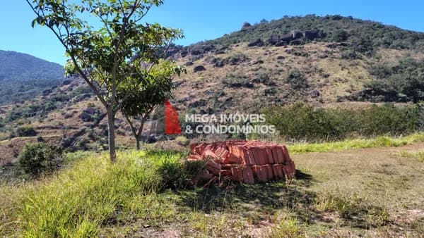 Terreno com vista de tirar o fôlego!