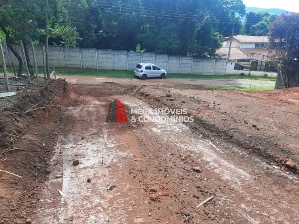 Terreno a venda no Jardim Estancia Brasil