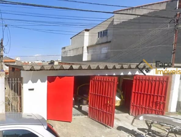 IMÓVEL COM 3 CASAS NO TERRENO