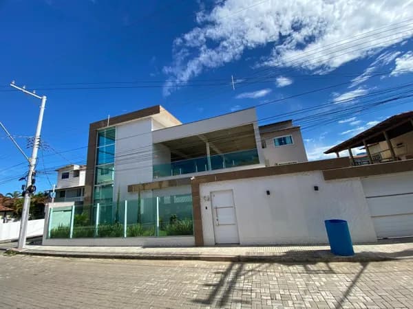 Casa Alto Padrão à 150 metros da Avenida, em Itaipava/ES