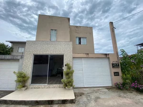 Casa com Ponto Comercial em Itaipava