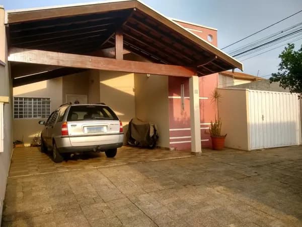Casa de Condomínio em Leme - Jardim Nova Leme