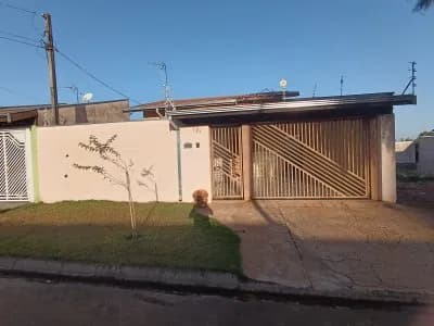 Casa em Jardim Letícia, Leme/SP