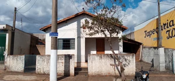 Casa em Leme - Jardim Santana