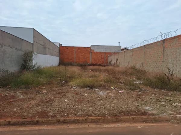 Lote/Terreno em Leme - Jardim Empyreo