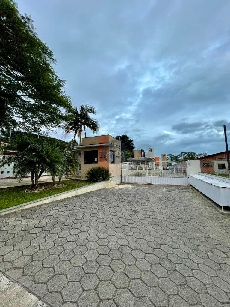 Apartamento Semi Mobiliado- Bairro Laranjinha