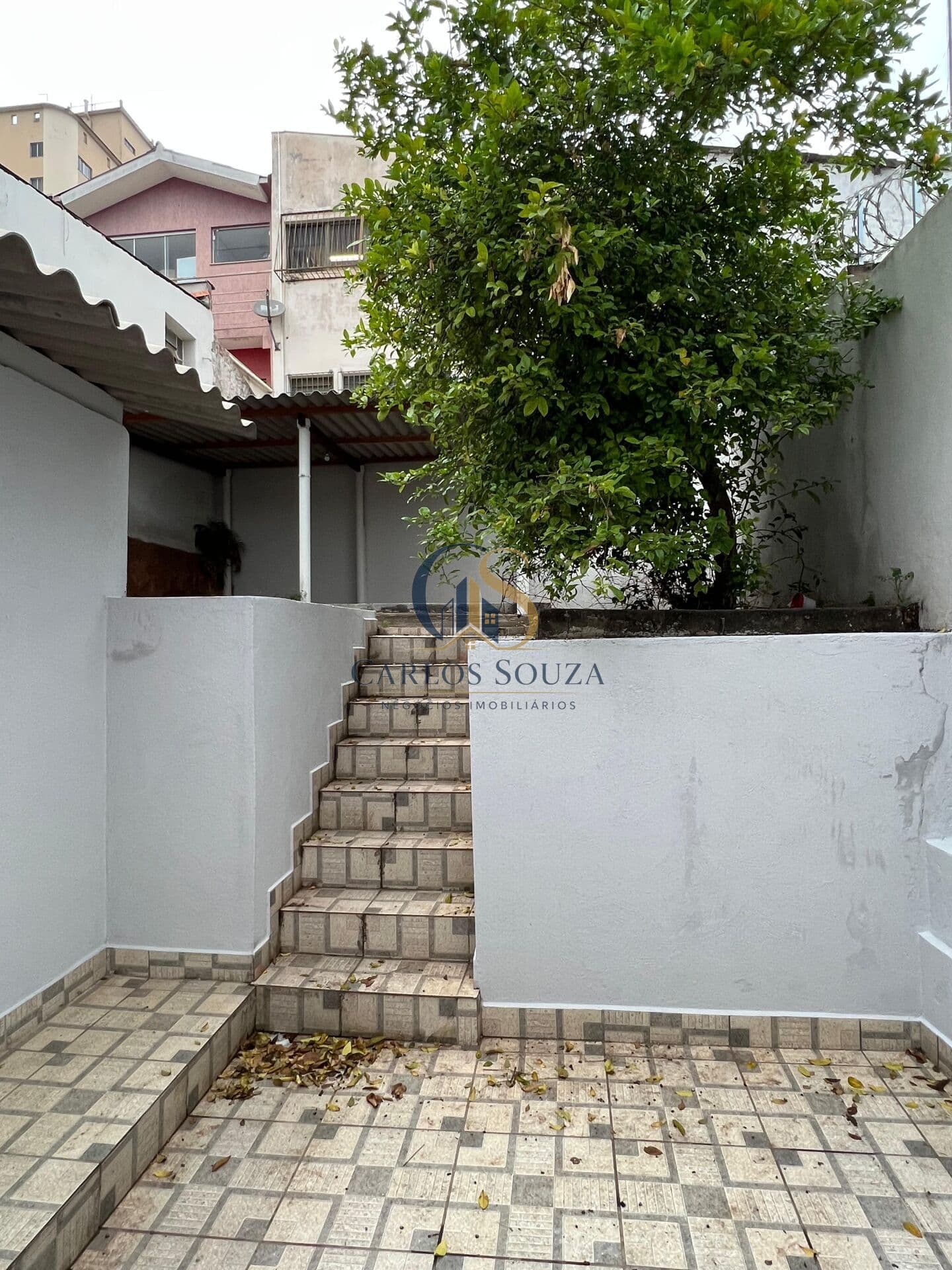 Casa com Salão Comercial no Centro de itatiba,SP