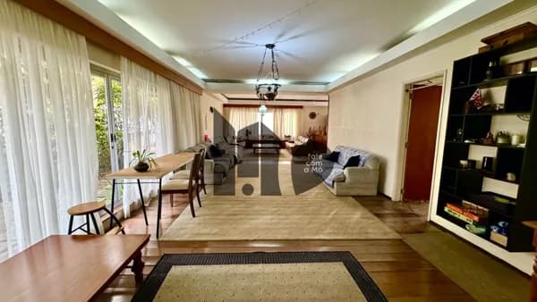 SOBRADO AMPLO DE ESQUINA NO NOVA PETRÓPOLIS COM POTENCIAL RESIDENCIAL E COMERCIAL