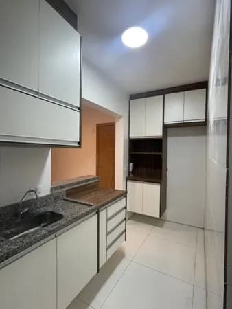 oucura, Grande loucura. Excelente apartamento no Canto do Forte, semi mobiliado, de 01 dormitório.