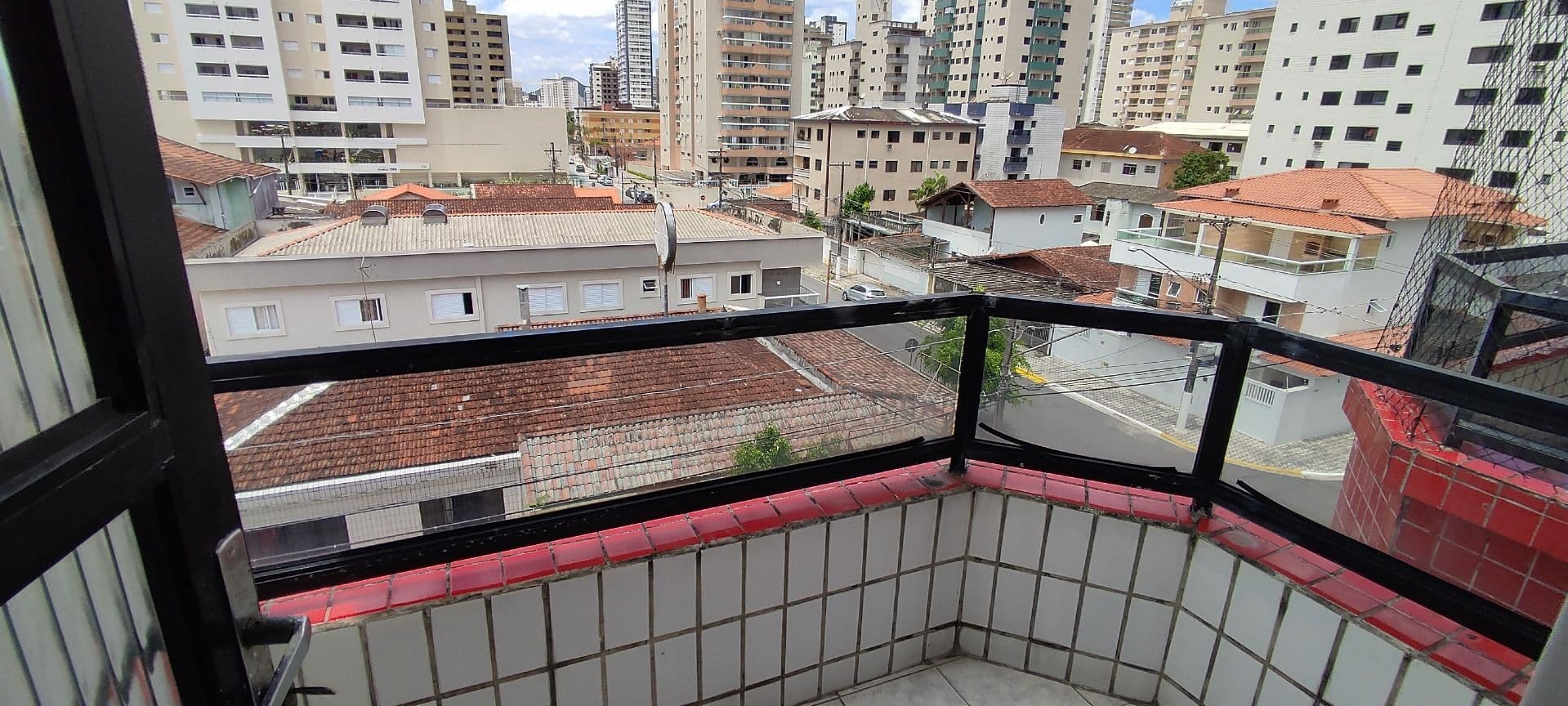 Loucura, Grande loucura. Apartamento na Vila Tupi, de 01 dormitório.