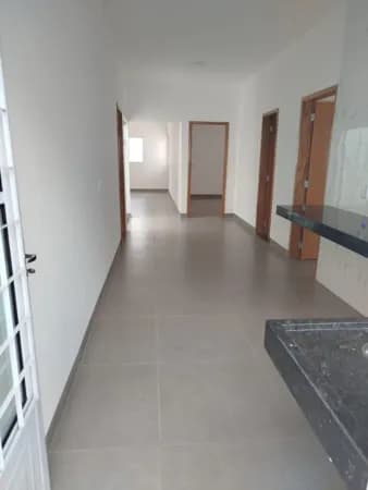 Casa com 3 quartos à venda no Bairro Jardim Holanda - Uberlândia/MG