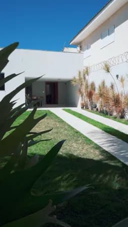 Casa à venda no bairro Jardim Karaiba - Uberlândia - MG