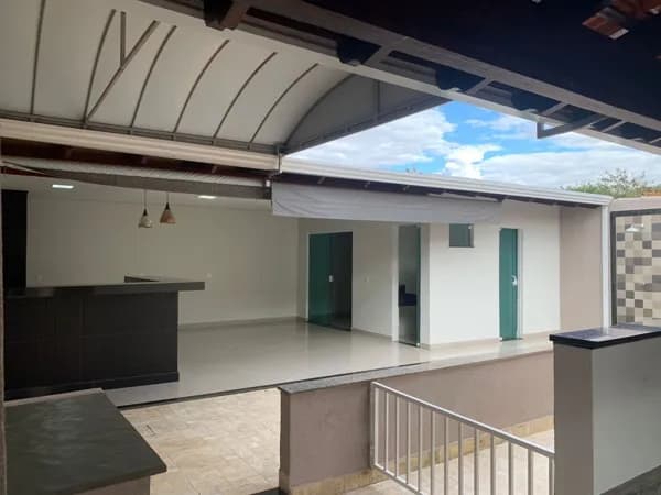 Casa à venda, 219 m² por R$ 750.000,00 - Santa Mônica - Uberlândia/MG