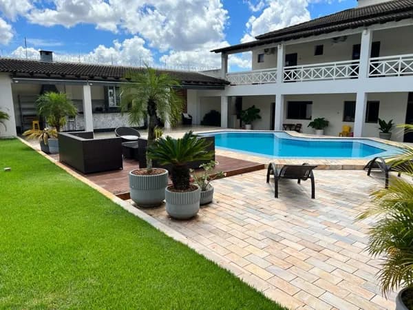 Casa com 6 quartos à venda no Bairro Cidade Jardim - Uberlândia/MG