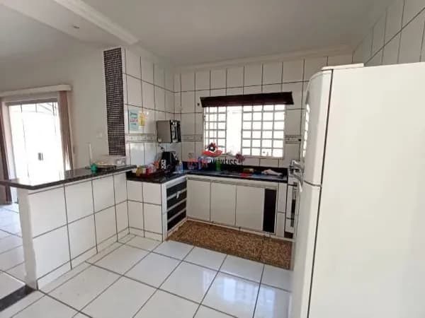 Casa com 3 quartos à venda no Bairro Bom Jesus - Uberlândia/MG
