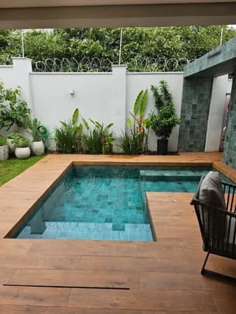 Sobrado com 4 quartos à venda, Bairro Condomínio Raros - Uberlândia/MG