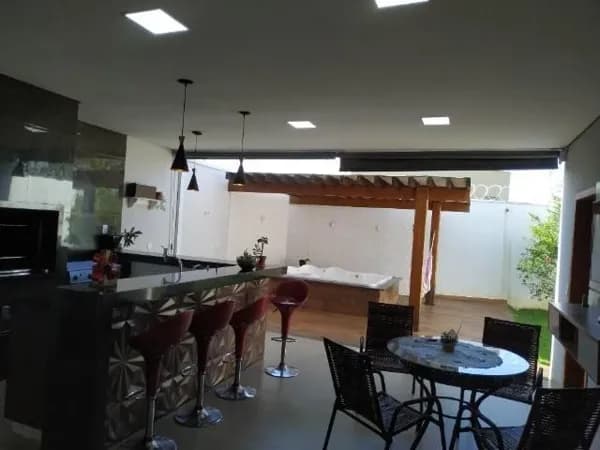 Casa com 3 quartos à venda no Bairro Jardim Inconfidência - Uberlândia/MG