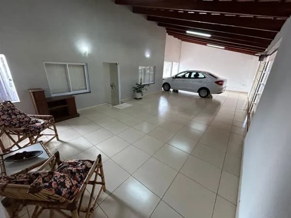 Casa com 3 quartos à venda, bairro Tubalina - Uberlândia/MG