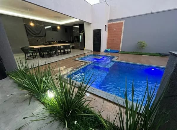 Casa com 3 quartos à venda no Bairro Novo Mundo - Uberlândia/MG