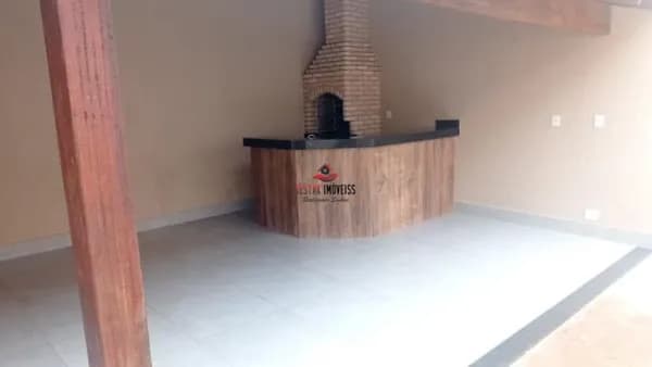 Casa com 4 quartos à venda no Bairro Jardim das Palmeiras - Uberlândia/MG