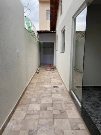Casa com 7 quartos à venda no Bairro Planalto - Uberlândia/MG