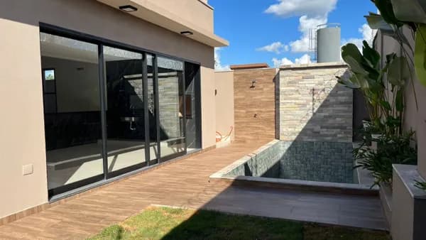 Casa com 3 quartos à venda, Bairro Condomínio Splêndido - Uberlândia/MG