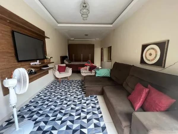 Casa com 5 quartos à venda no Bairro Jardim das Palmeiras - Uberlândia/MG
