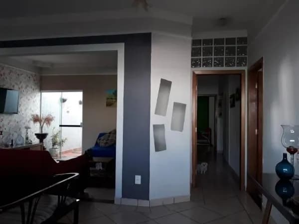 Casa com 3 quartos à venda, bairro Cidade Jardim - Uberlândia/MG