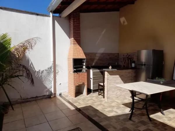 Casa com 4 quartos à venda no Bairro Jardim Europa - Uberlândia/MG