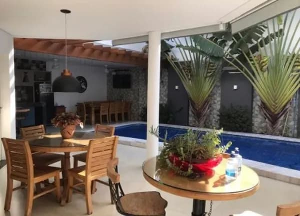 Casa com 4 quartos à venda no Bairro Morada da Colina - Uberlândia/MG