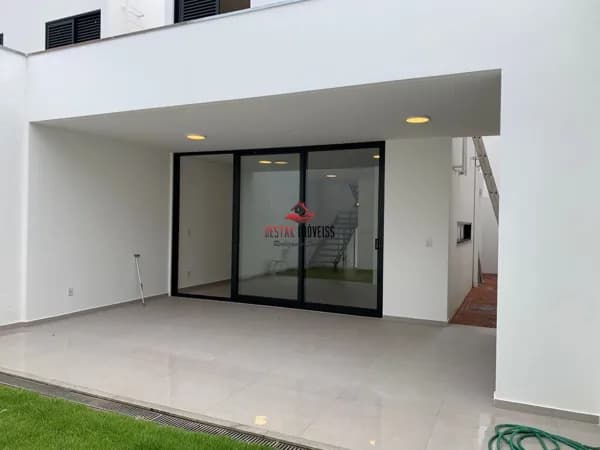 Casa com 3 quartos à venda no Bairro Jardim Karaíba - Uberlândia/MG