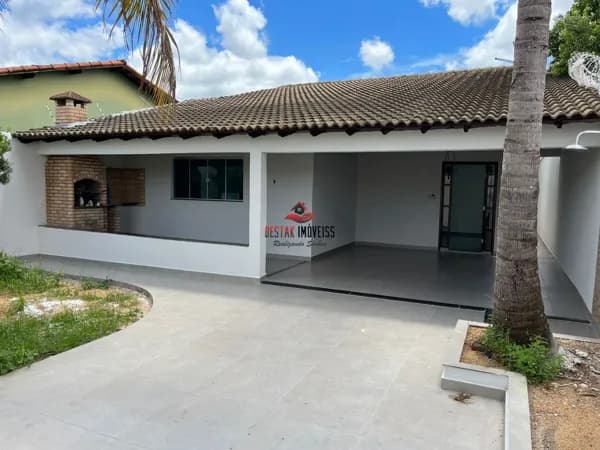 Casa com 3 quartos à venda, bairro Cidade Jardim - Uberlândia/MG