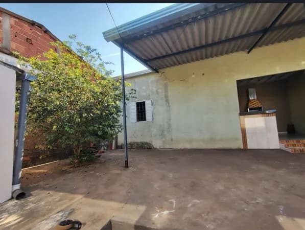Casa com 4 quartos à venda bairro Aclimação - Uberlândia/MG