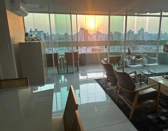Apartamento com 5 quartos à venda, bairro Osvaldo Rezende - Uberlândia/MG