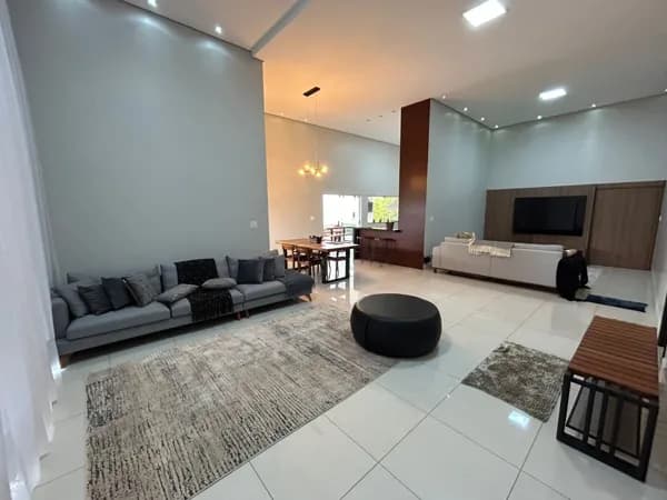 Casa com 3 quartos à venda no Bairro Cidade Jardim - Uberlândia/MG